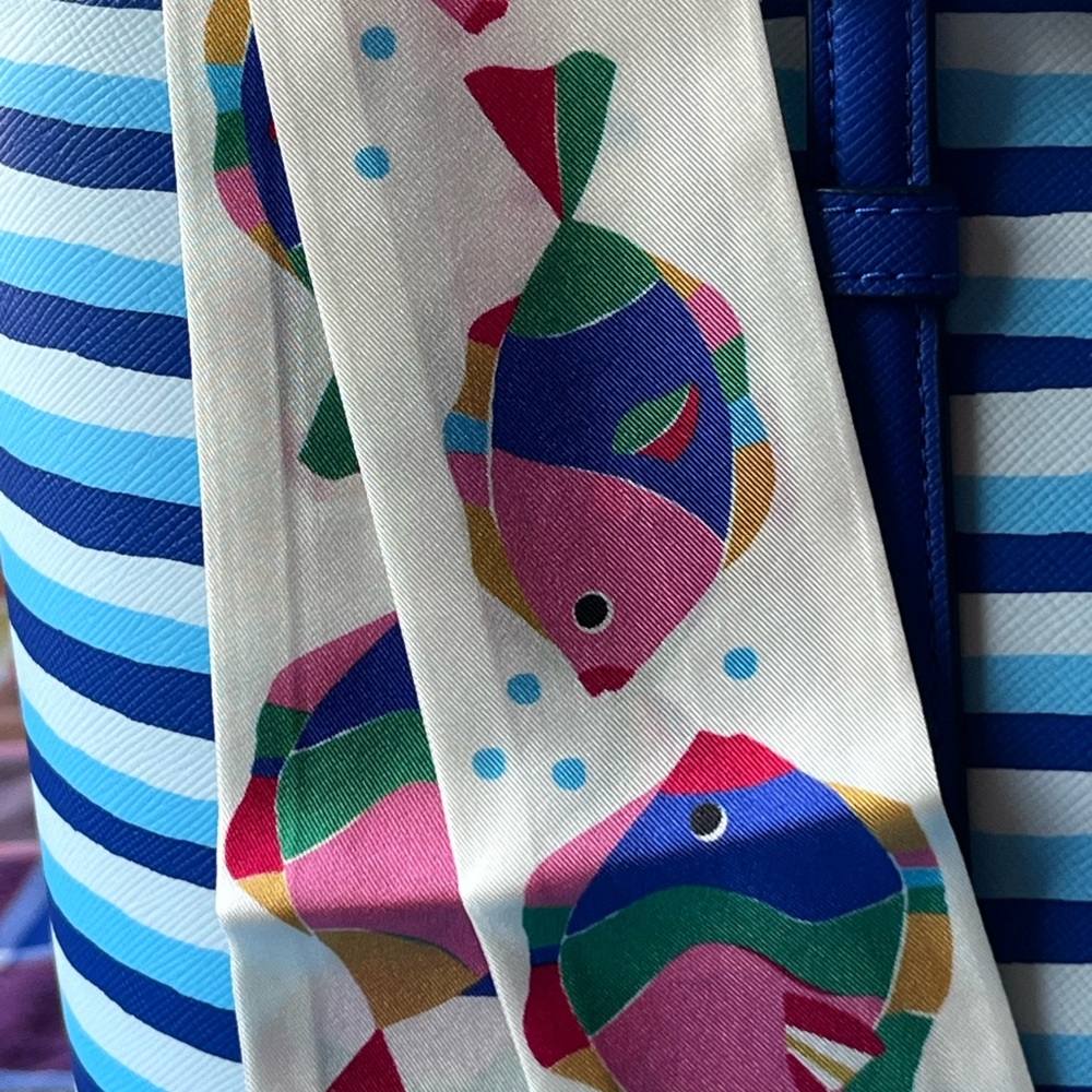 ๐ KATE SPADE SCHUYLER WAVE STRIPED TOTE ๐ NWT ๐ - Picture 7 of 16